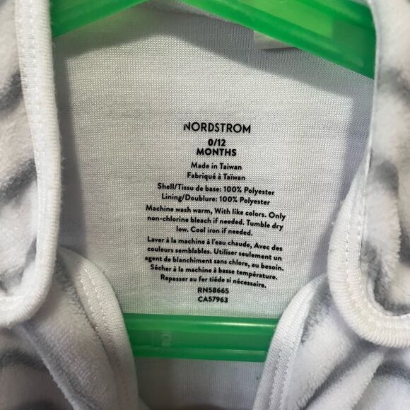 Nordstrom Baby White & Grey Striped Fleece Sleep Sack 0-12 months NWOT - Picture 4 of 6